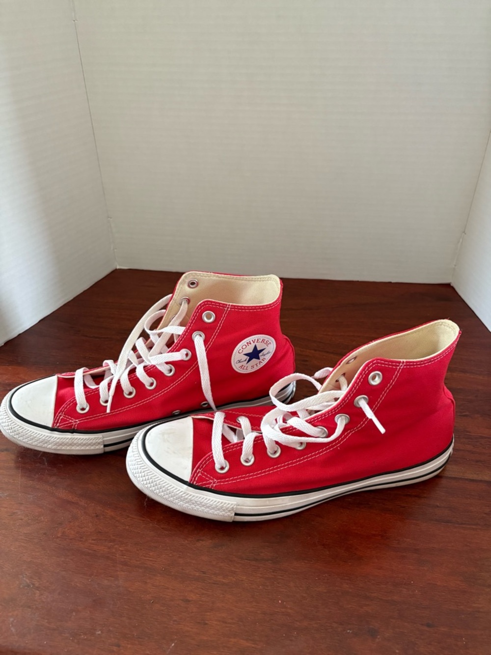 Converse Chuck Taylor All Star High Top Canvas Unisex Red Size 9 Men 11 Women - Picture 2 of 8